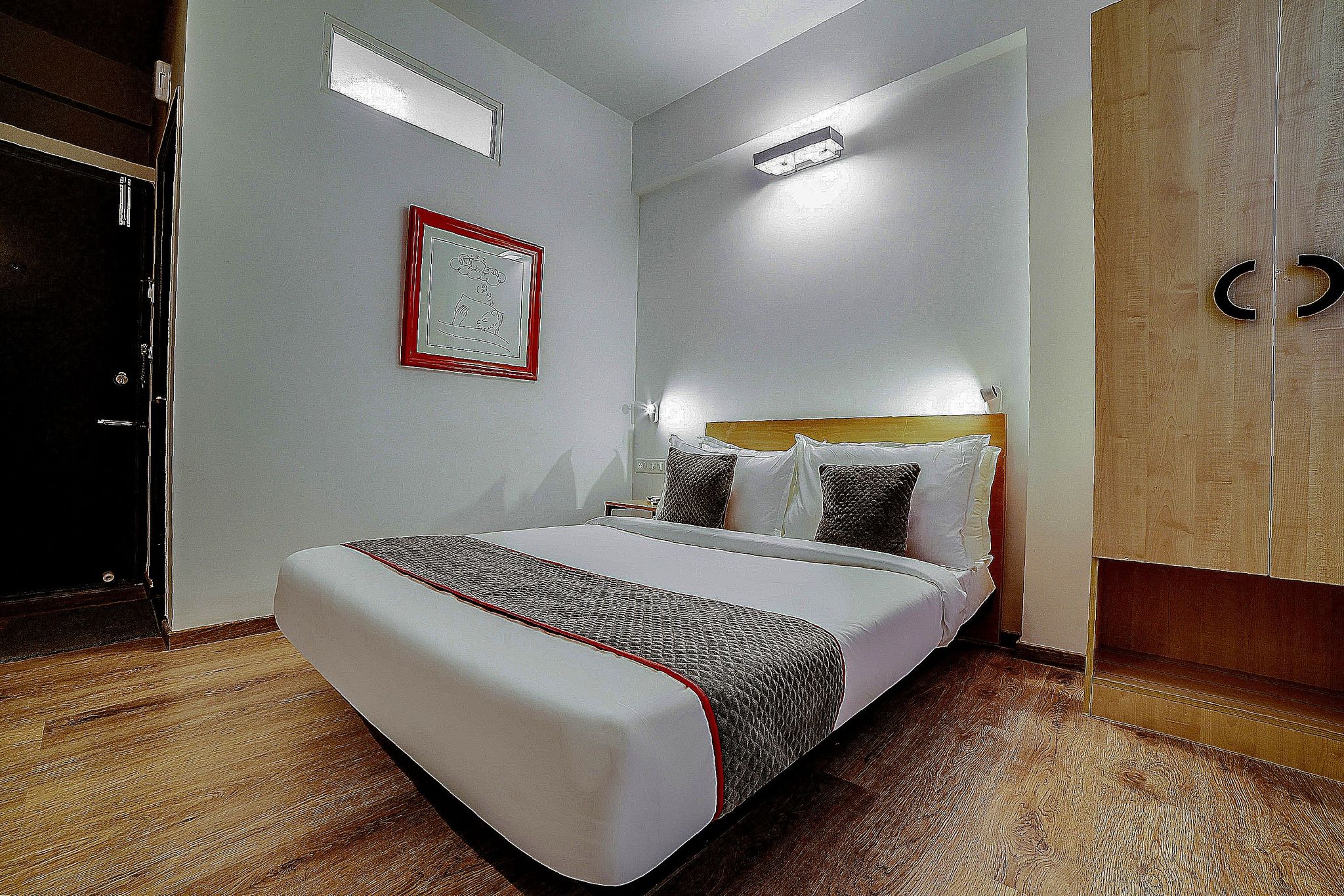 Townhouse Sarvar Hospitality Near Ascendas Park Square Mall Classic Room 8