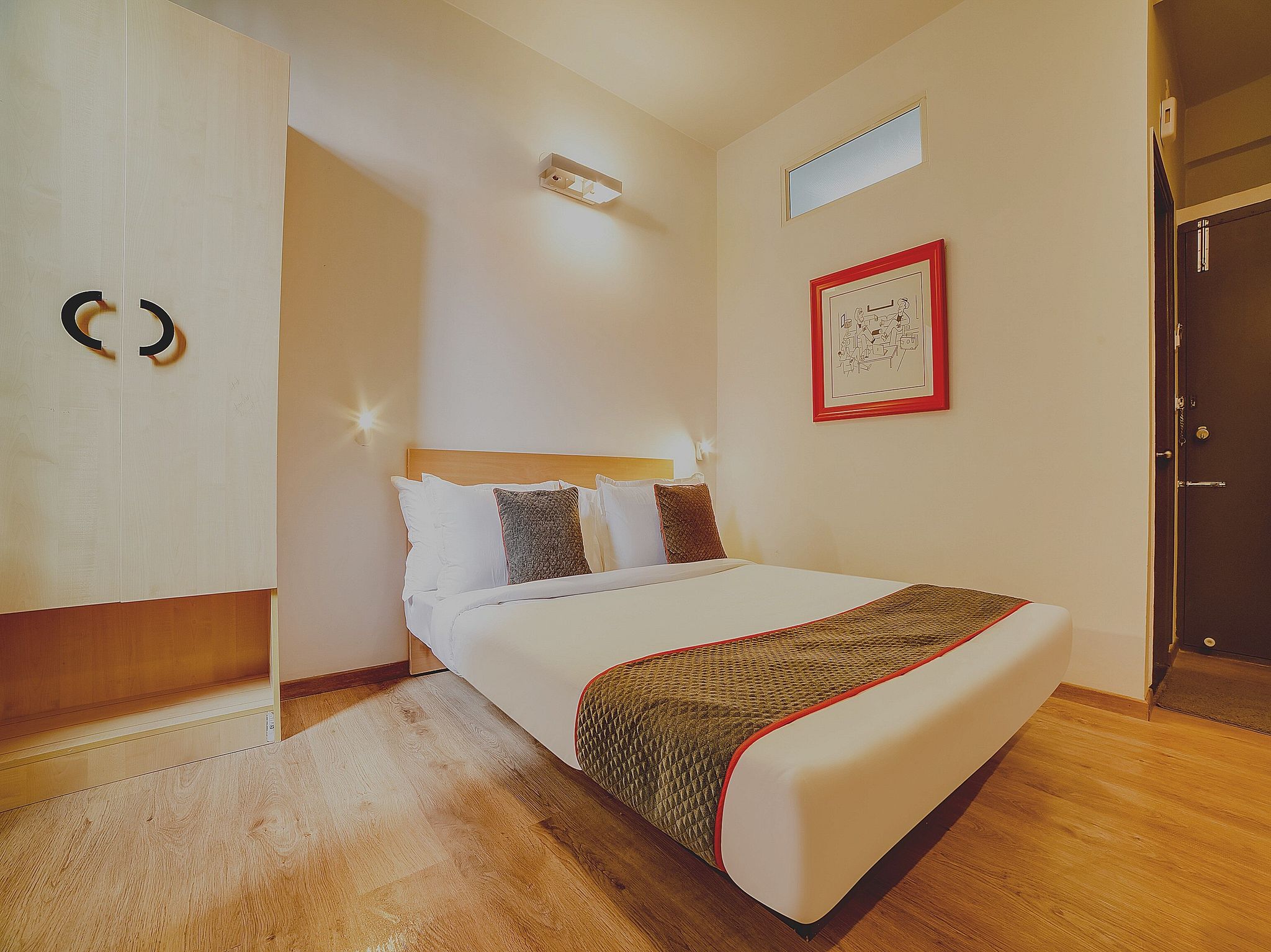 Townhouse Sarvar Hospitality Near Ascendas Park Square Mall Classic Room 12