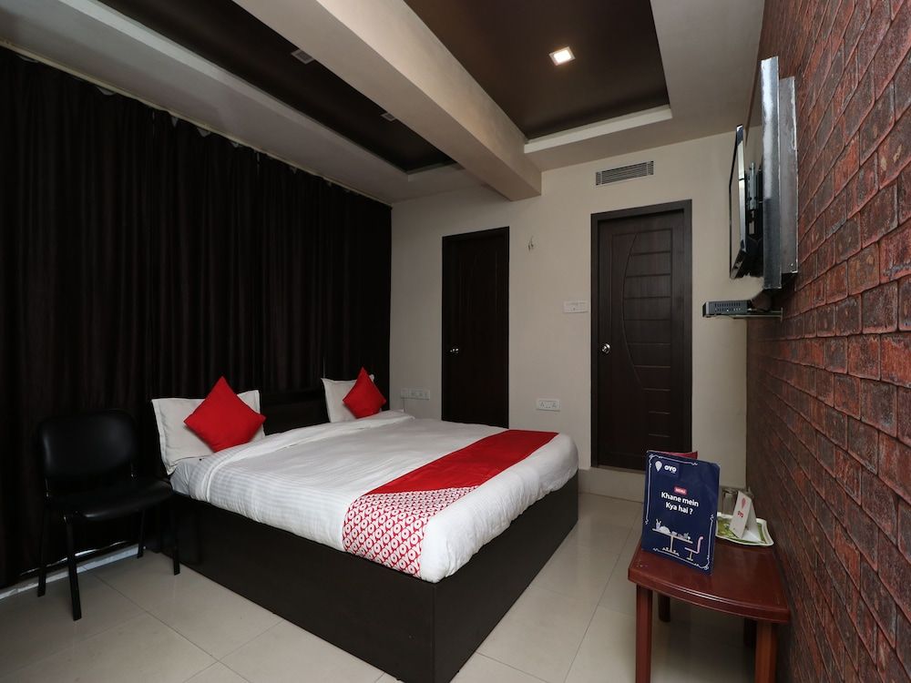 undefined OYO 11722 Crystal Guest House 10