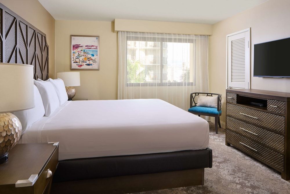 Suite, 2 Bedrooms, Partial Ocean View