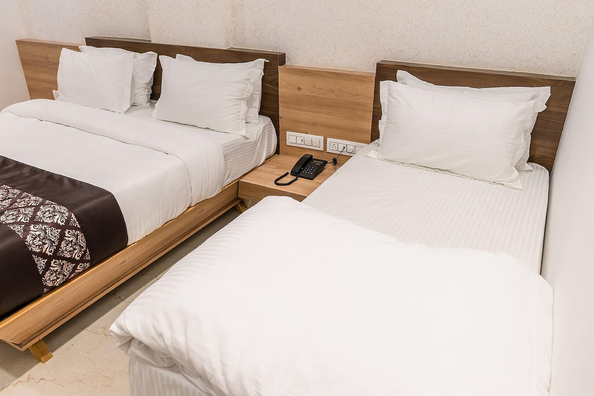 Meridian Hotel and Banquet Executive Room 2