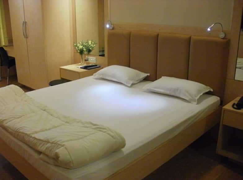 undefined The Grand Inn 7