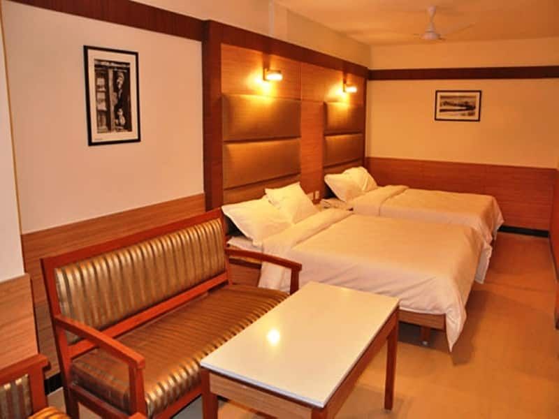 undefined The Grand Inn 5