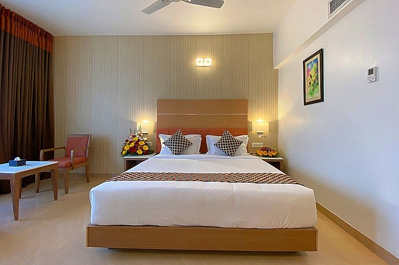 TRIBUTE ROYALE Deluxe Room 3