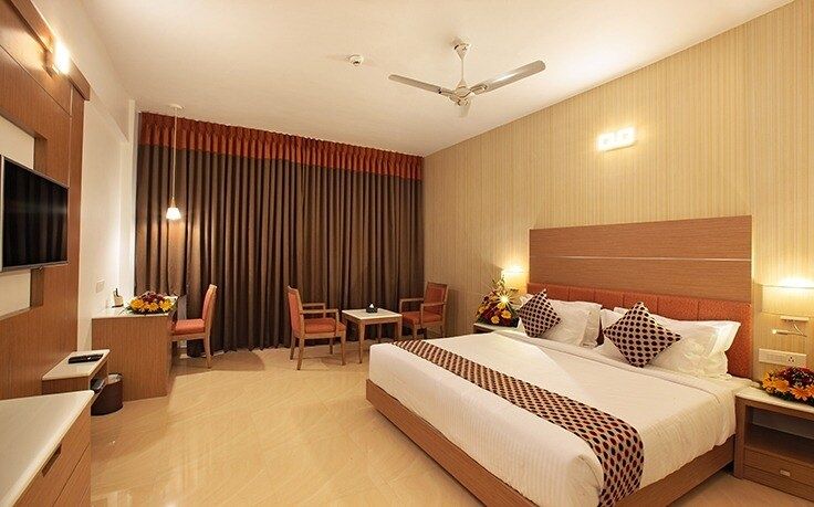 TRIBUTE ROYALE Deluxe Room 2