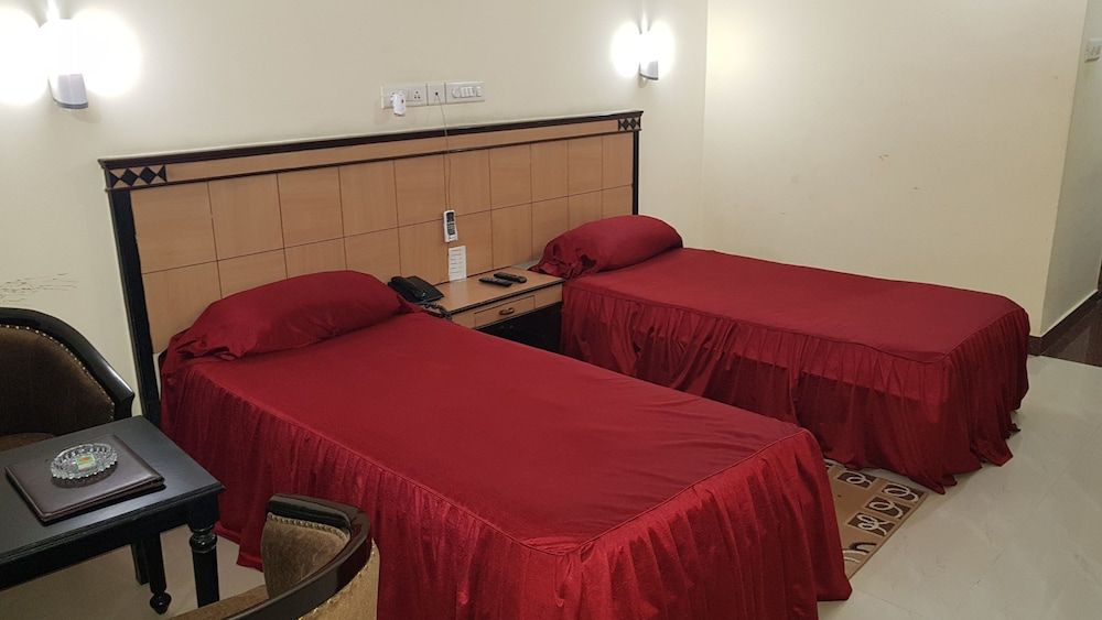 Hotel Sriyash Regency Executive Room 9