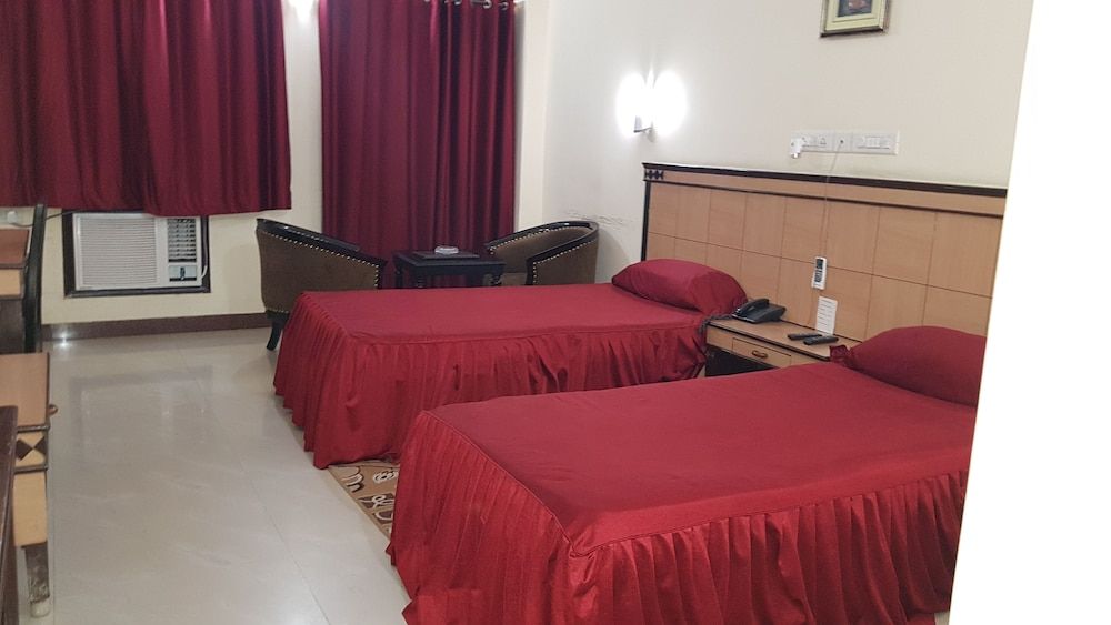 Hotel Sriyash Regency Executive Room