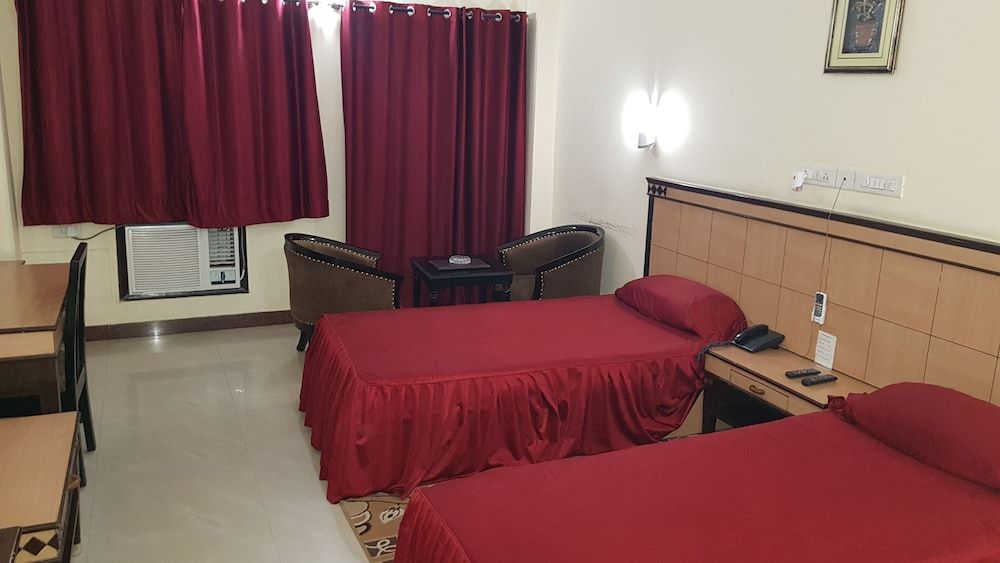 Hotel Sriyash Regency Executive Room 8
