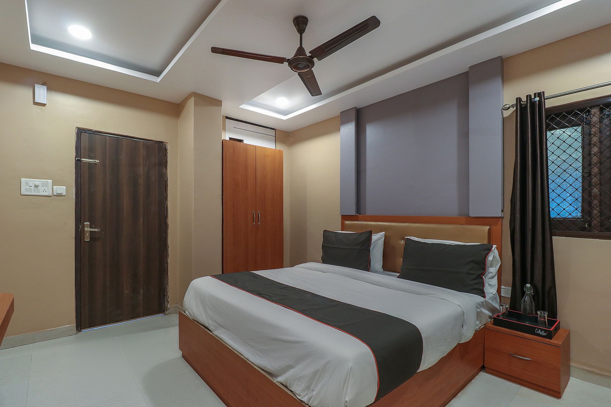 Super Collection O Swarna Banquet Bhu Rd Deluxe Triple Room