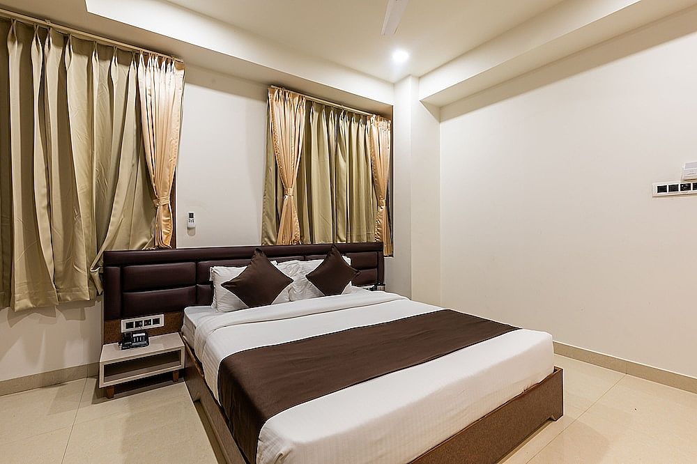 The Grand Shaurya Deluxe Room 8