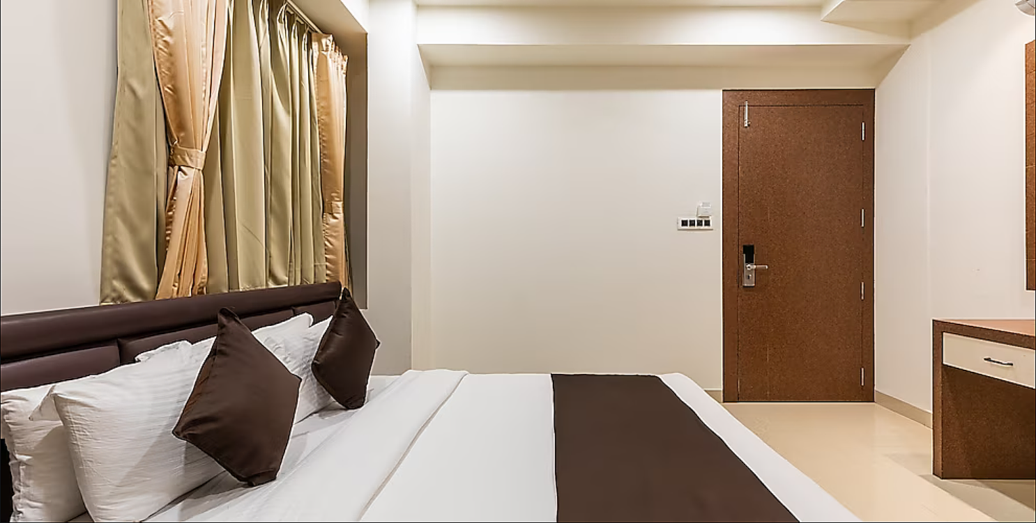 The Grand Shaurya Deluxe Room 15