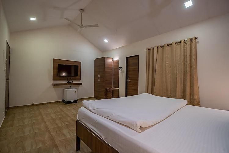 AC Cottage with Balcony