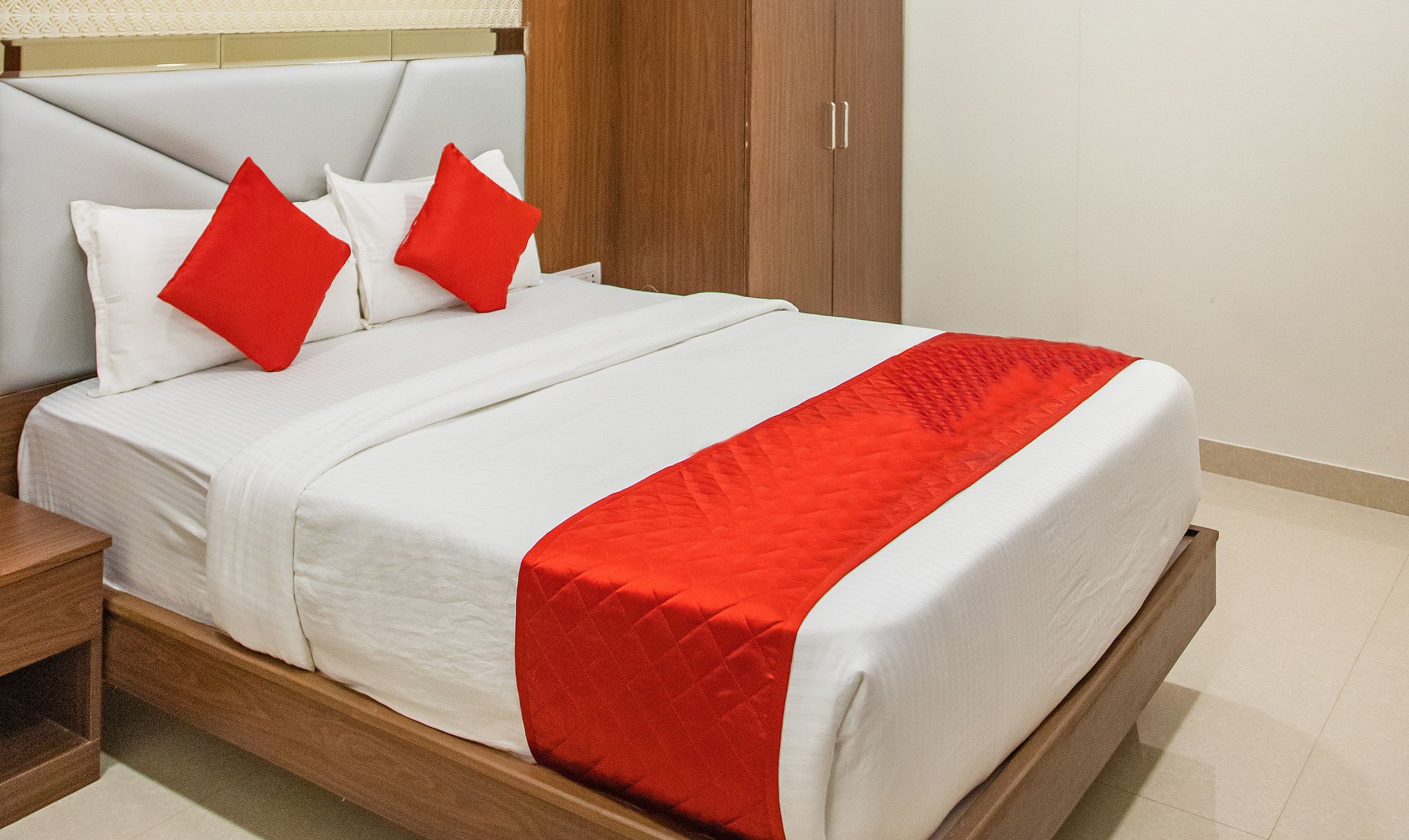 Hotel Hometown Deluxe Double Room