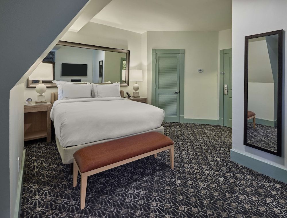 Superior Room, 1 Queen Bed, Balcony