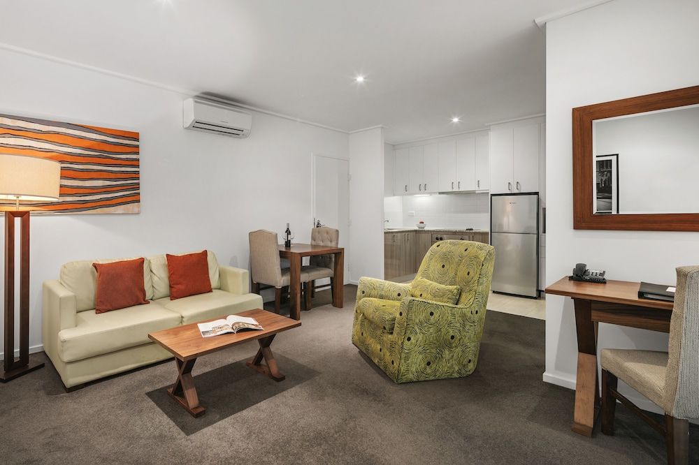 Quest Jolimont One Bedroom Apartment 4