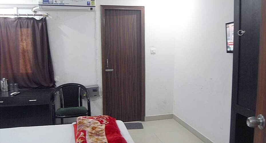 Hotel Shubh Sarthak Standard Room 3