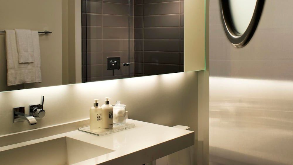 Hotel Zetta San Francisco Room, 1 King Bed 5