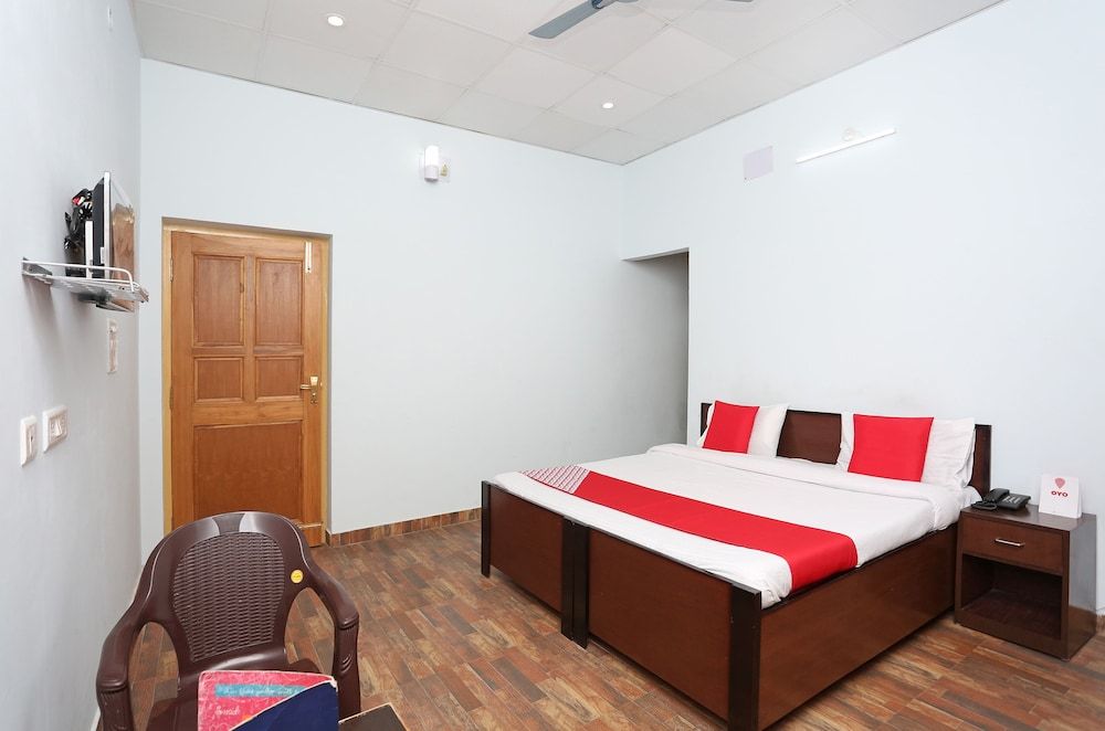 undefined OYO 19775 Sunita Mount View 7