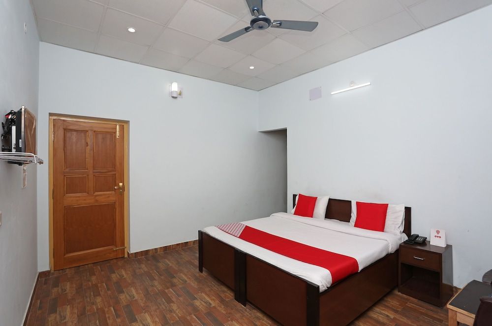 undefined OYO 19775 Sunita Mount View 4