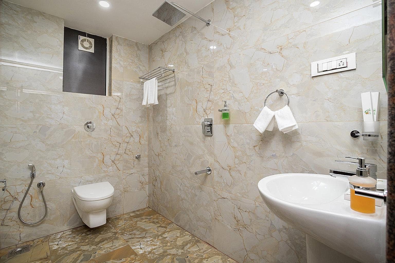 Sairaj Beach Resort Superior King Room 2