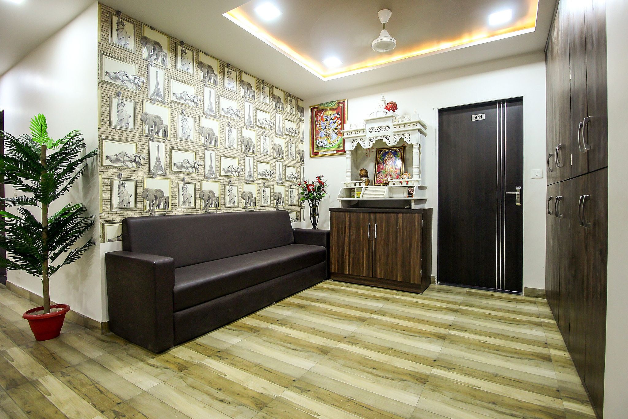 undefined OYO Hotel Royal City 3