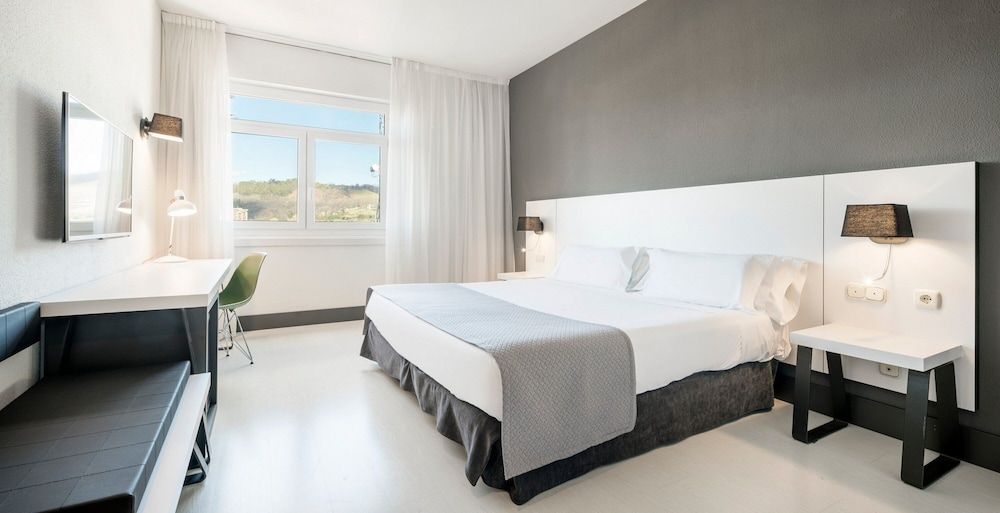undefined Hotel ILUNION Bilbao 2
