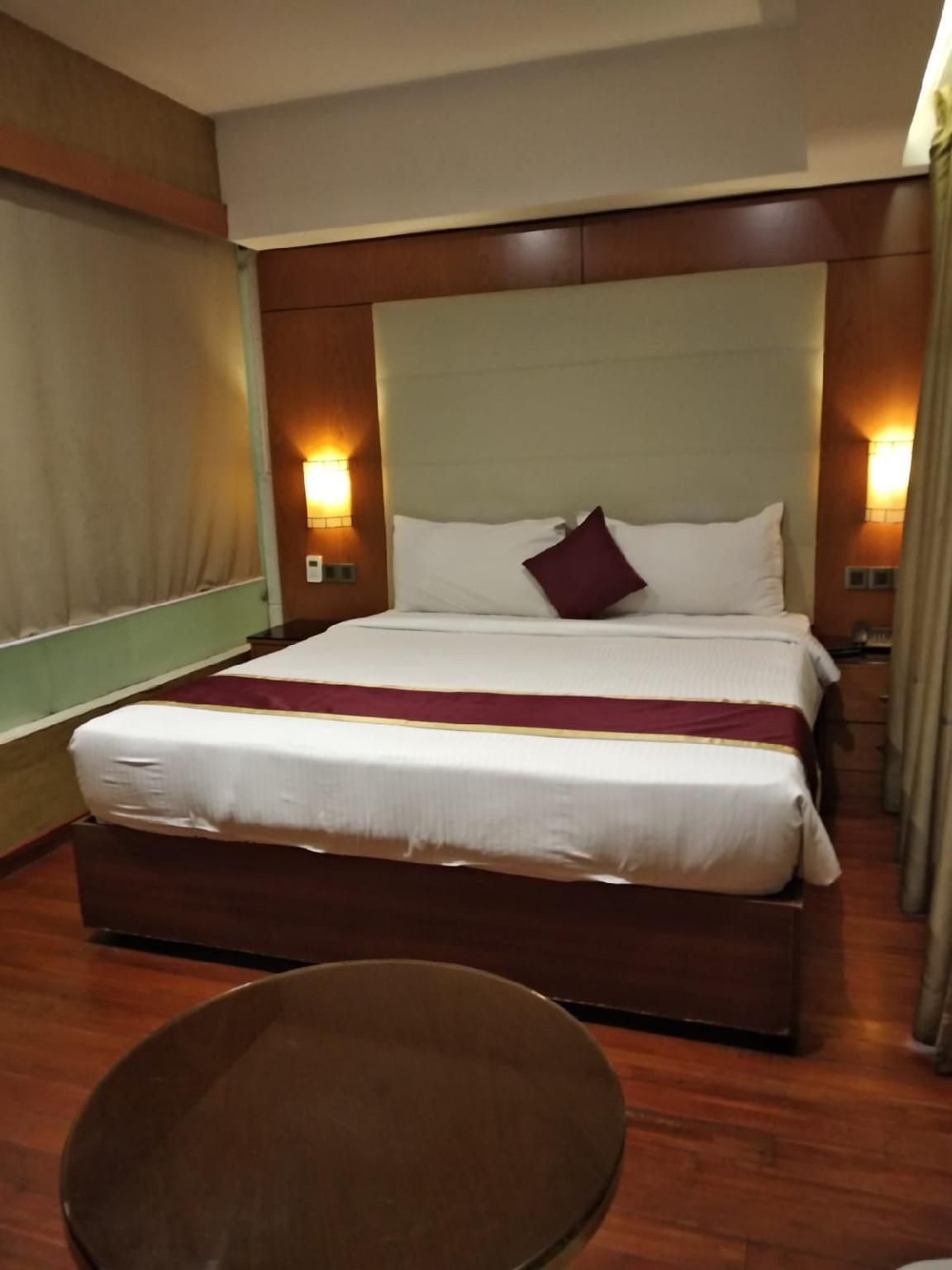 Executive King Room - Non-Smoking