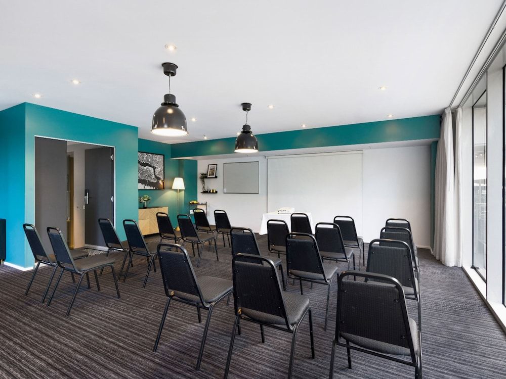 undefined Park Regis Griffin Suites 9