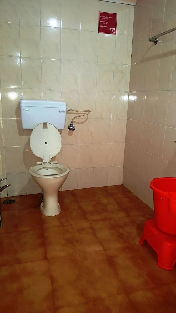 Royal Resort Deluxe Cottage, Lake View 2