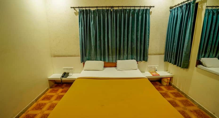 Hotel Bhakti Deluxe Non AC Room 2