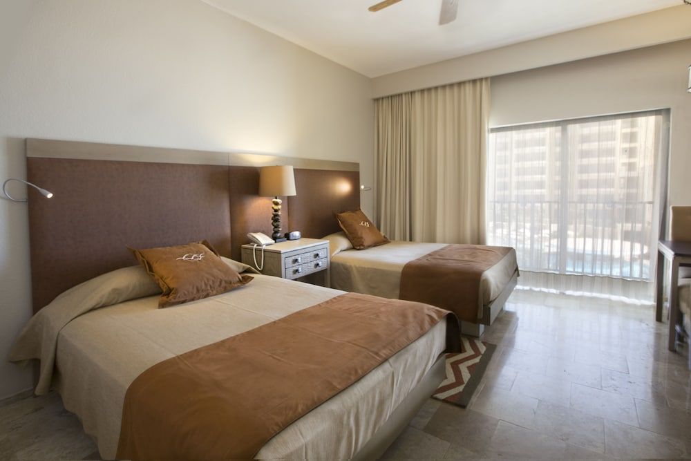 The Royal Sands Resort & Spa All Inclusive Junior Suite, 2 Double Beds, Ocean View 3