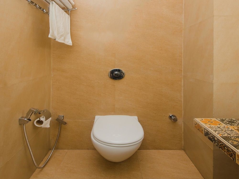 FabHotel Divine Residency