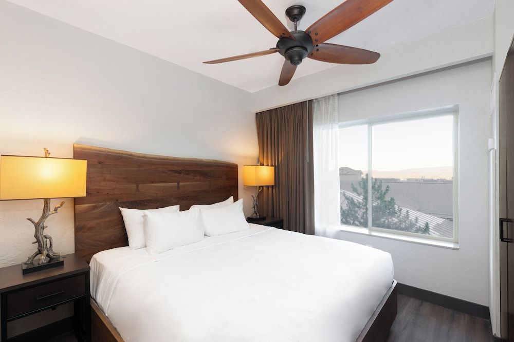 Signature Suite