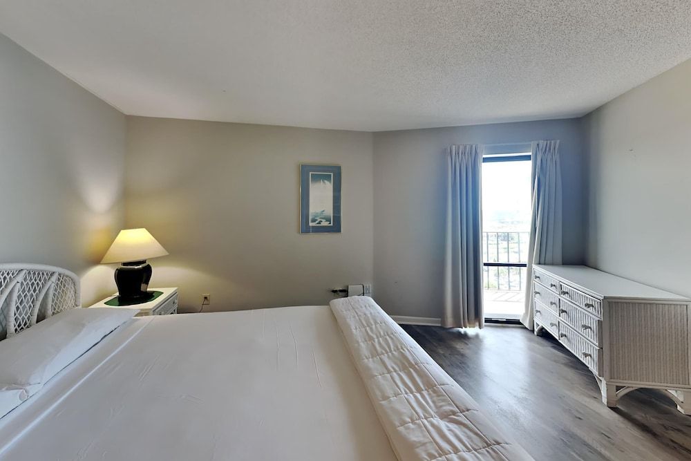 Condo, Multiple Beds, Balcony, Ocean View (T2 1005 - No Pets Allowed)