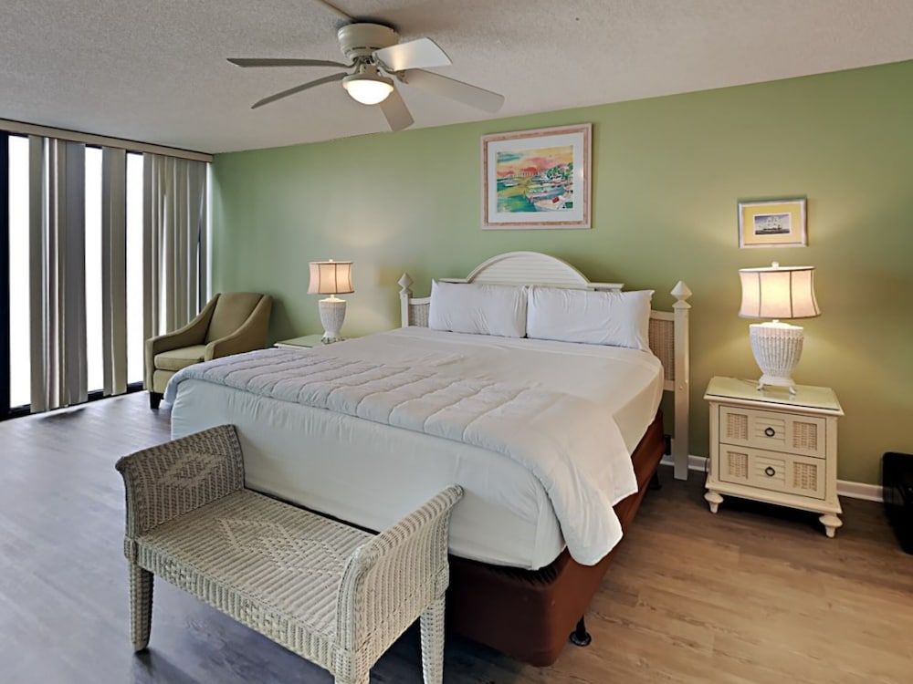 Condo, 2 Bedrooms, Balcony, Ocean View (T2 - 510 - No Pets Allowed)