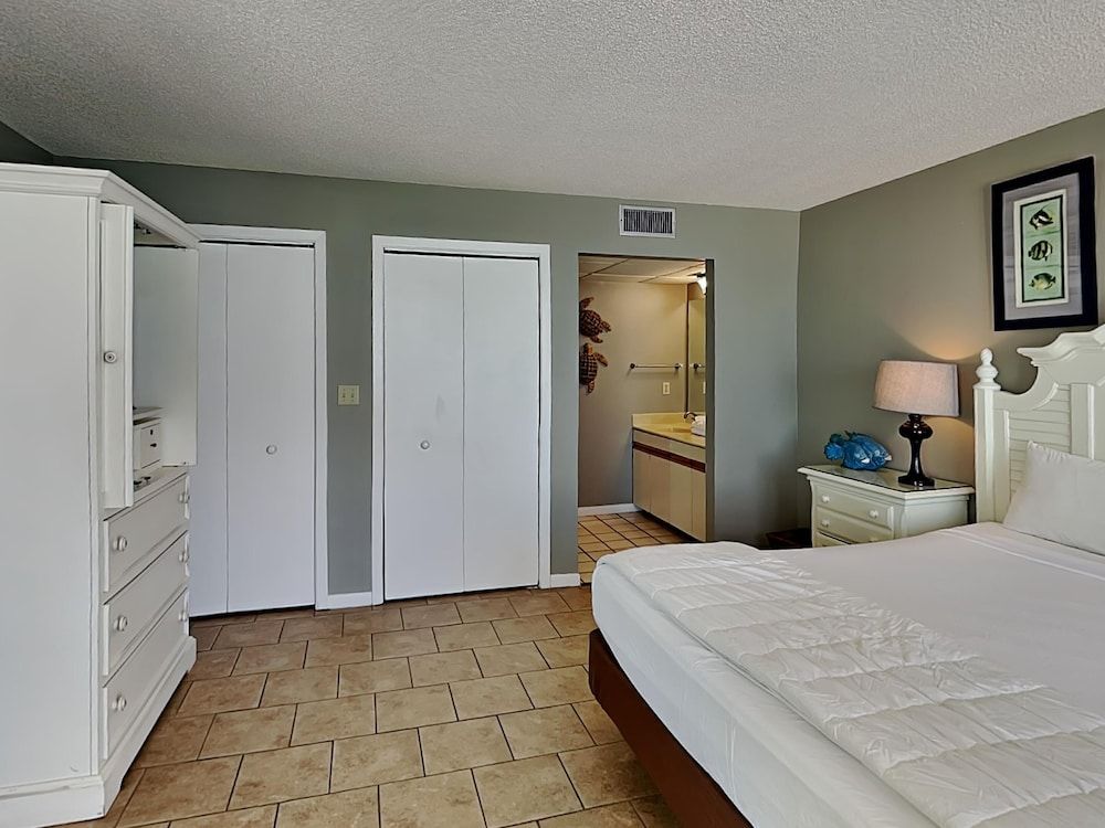Condo, 1 King Bed with Sofa bed, Balcony, Ocean View (T2 1004 - No Pets Allowed)