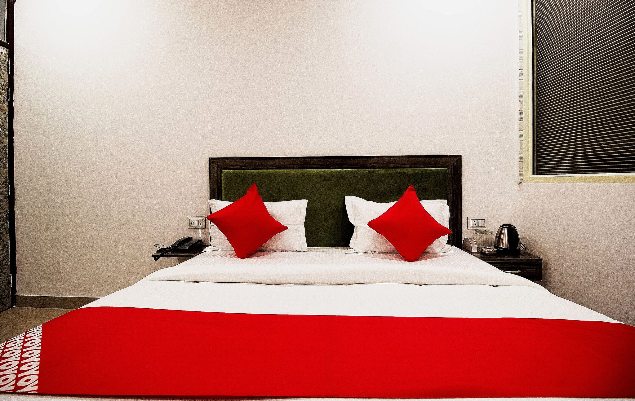 undefined OYO 44094 Grand Inn 8