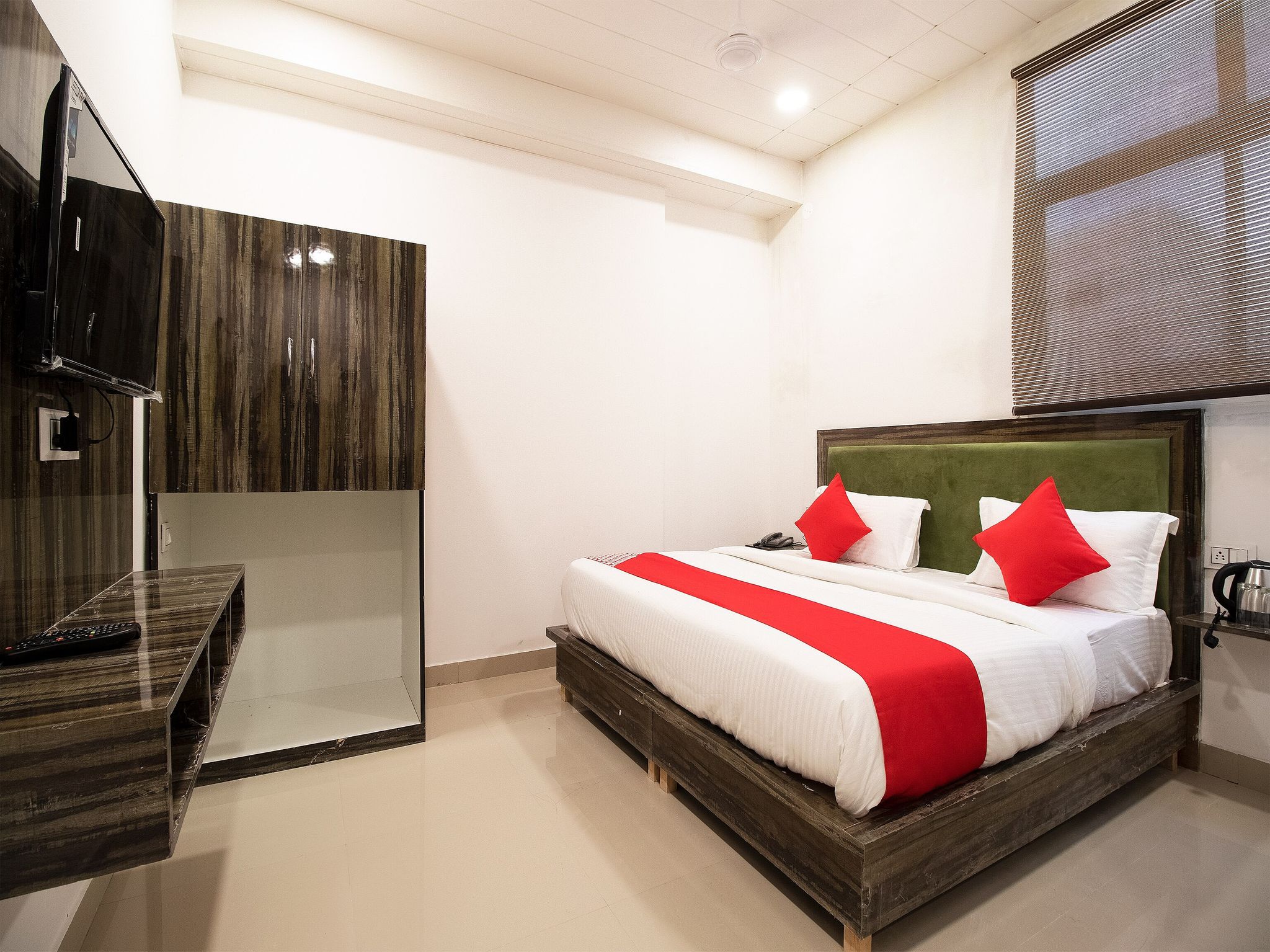 OYO 44094 Grand Inn Classic Room 3