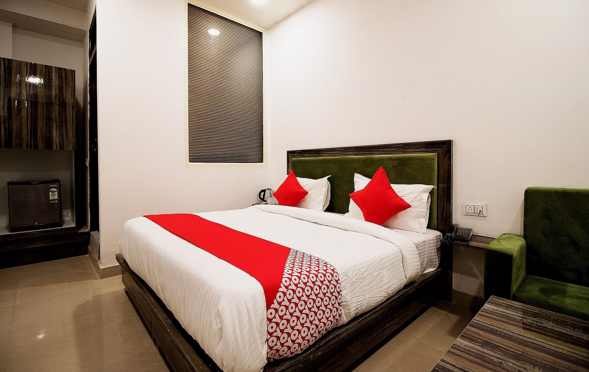 OYO 44094 Grand Inn Deluxe Room