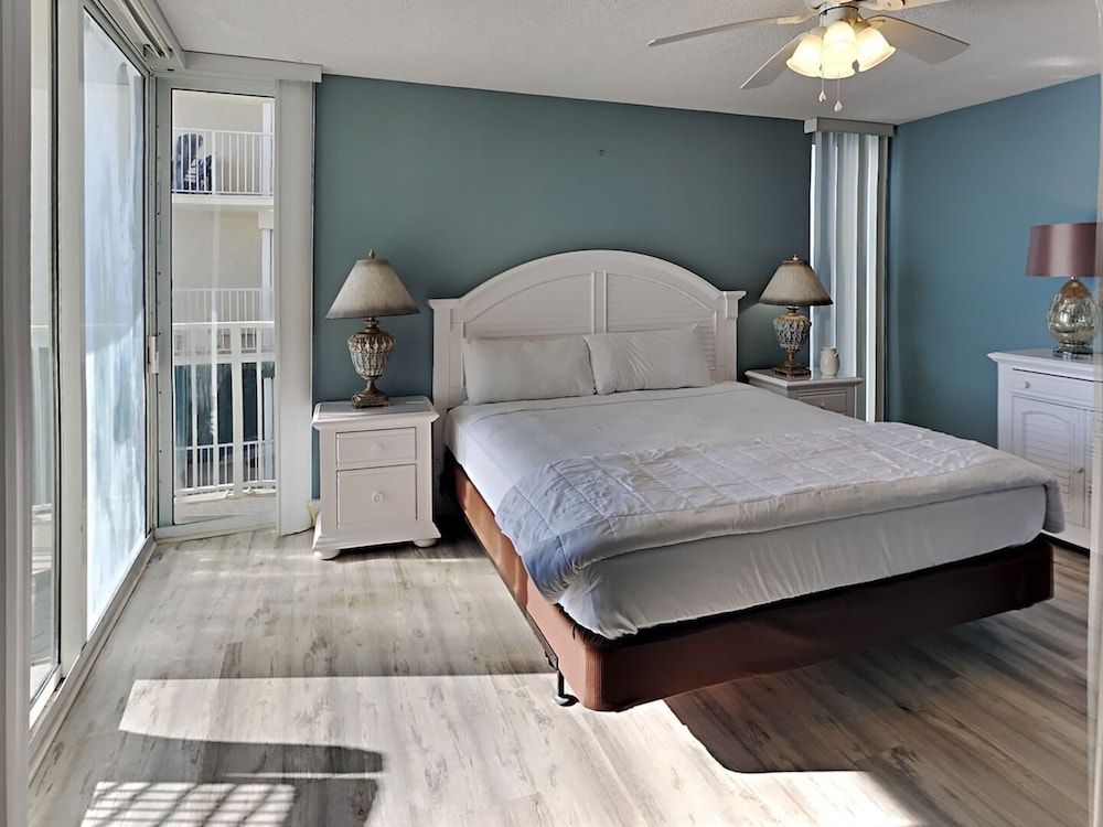 Condo, Multiple Beds, Balcony, Ocean View (T1 506 - No Pets Allowed)