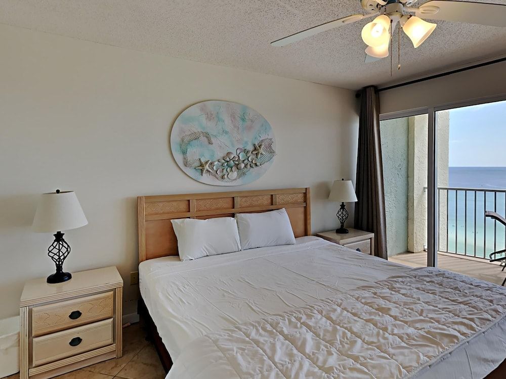 Condo, 1 King Bed with Sofa bed, Balcony, Ocean View (T2 1105 - No Pets Allowed)