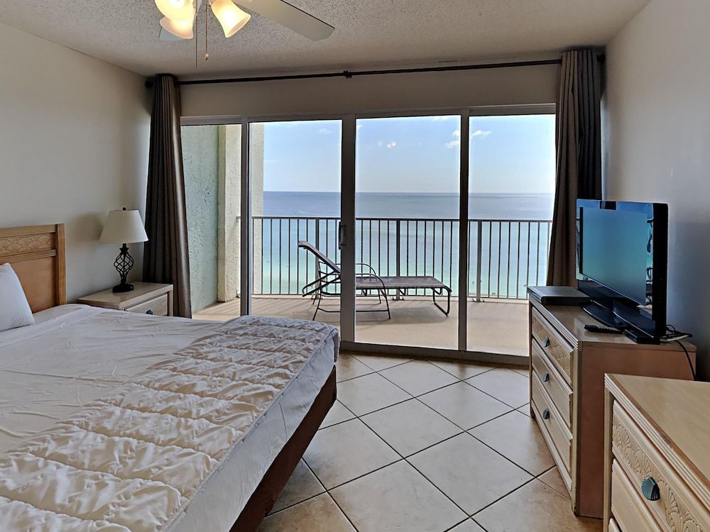 Condo, 1 King Bed with Sofa bed, Balcony, Ocean View (T2 1105 - No Pets Allowed)