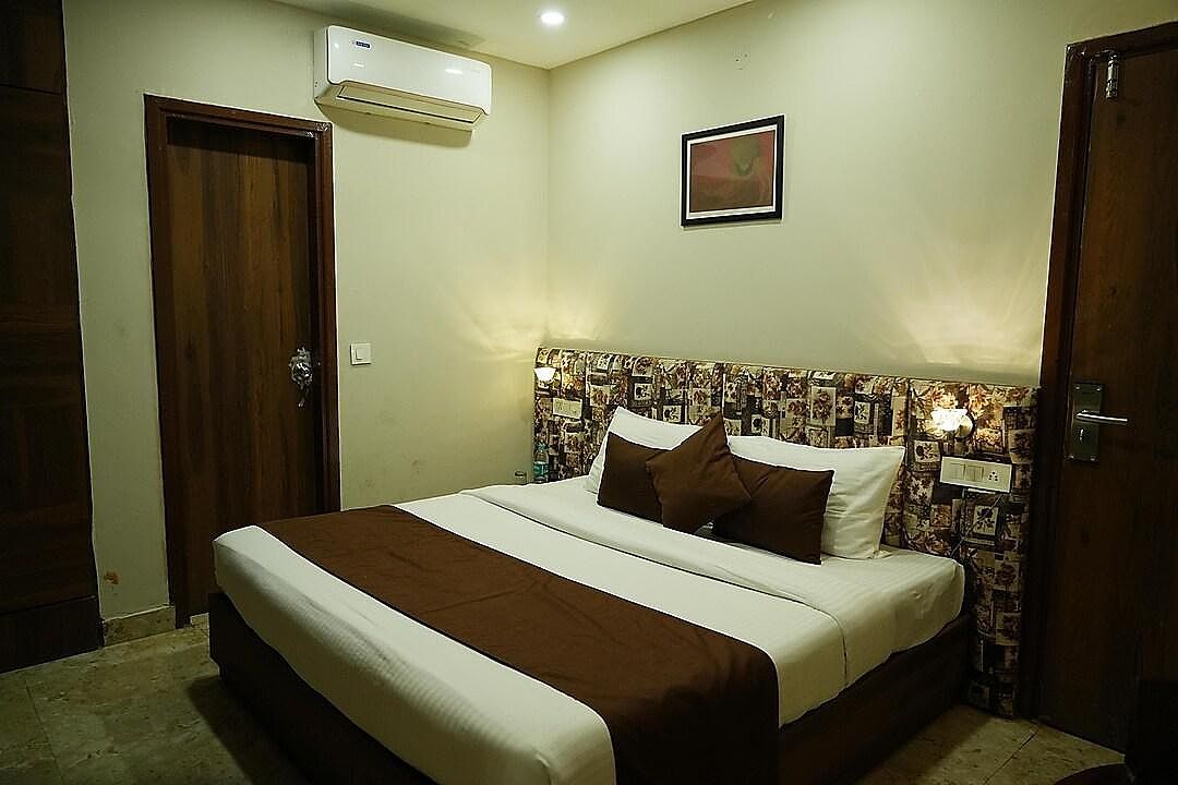 Hotel The Lamp Deluxe Room 9