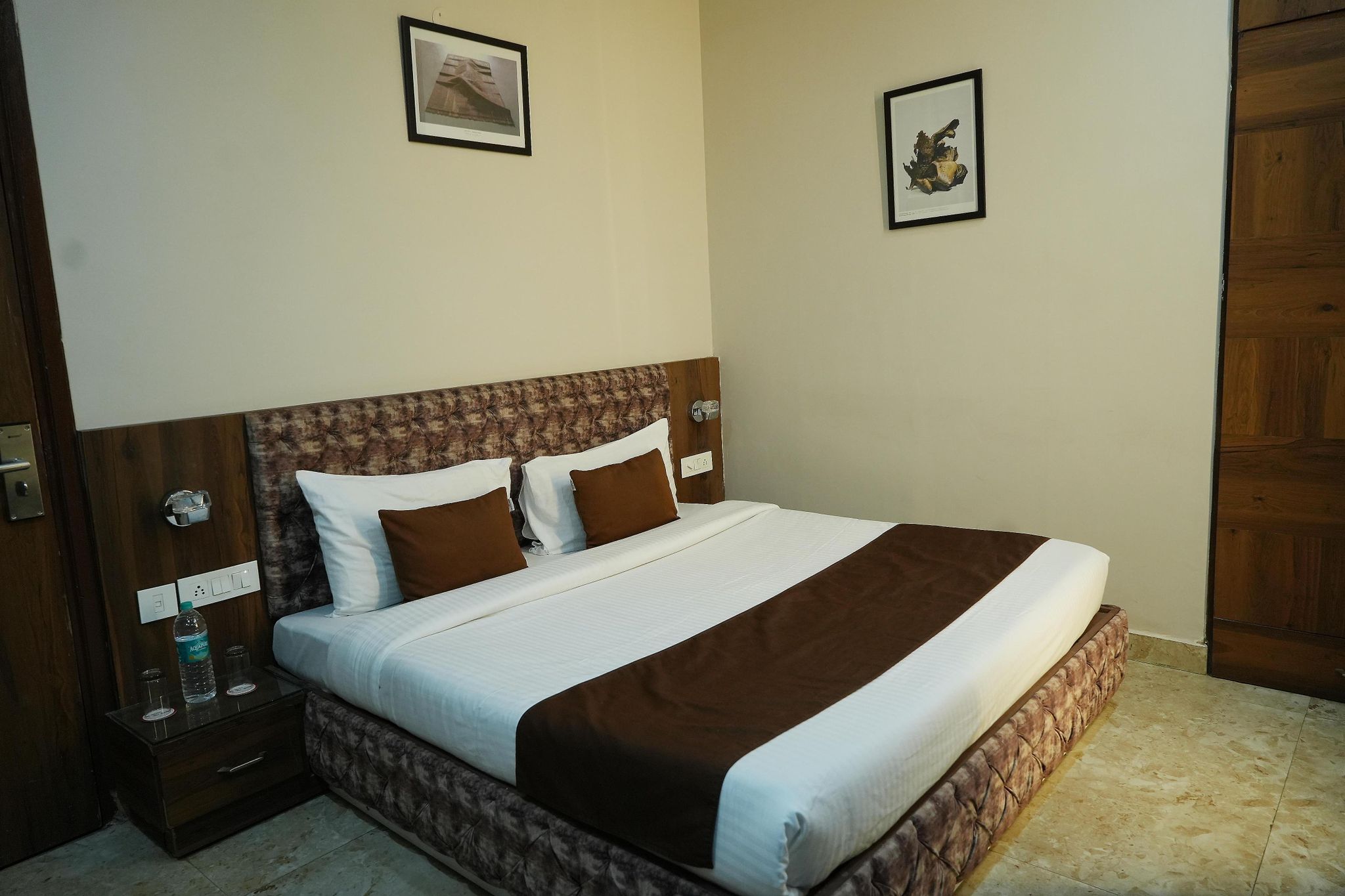 Hotel The Lamp Deluxe Room 6