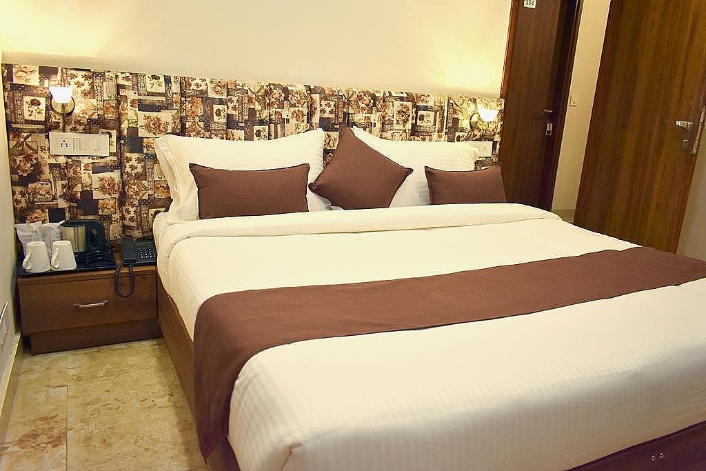 Hotel The Lamp Deluxe Room 3