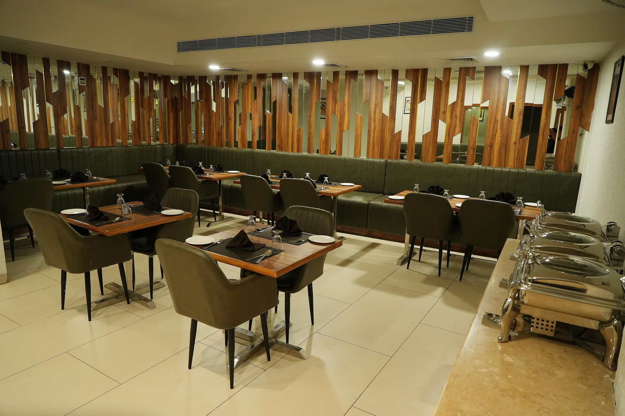 Food & Dining