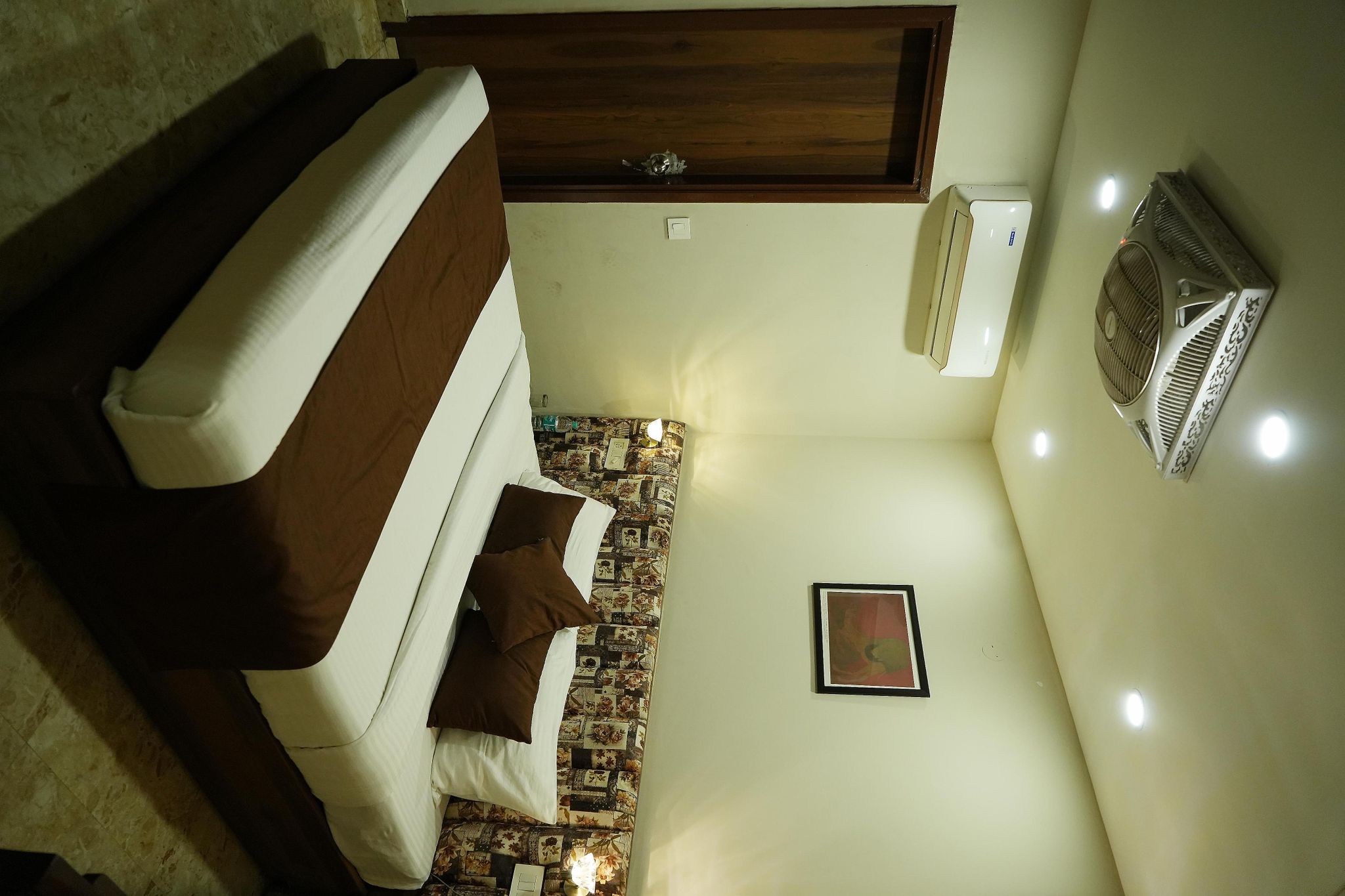 Hotel The Lamp Deluxe Room 7