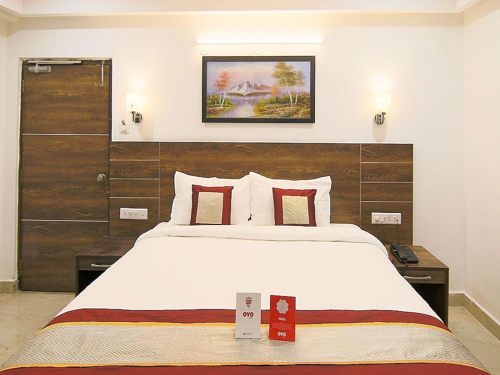 undefined OYO 9647 Hotel MVV Bhavan 5