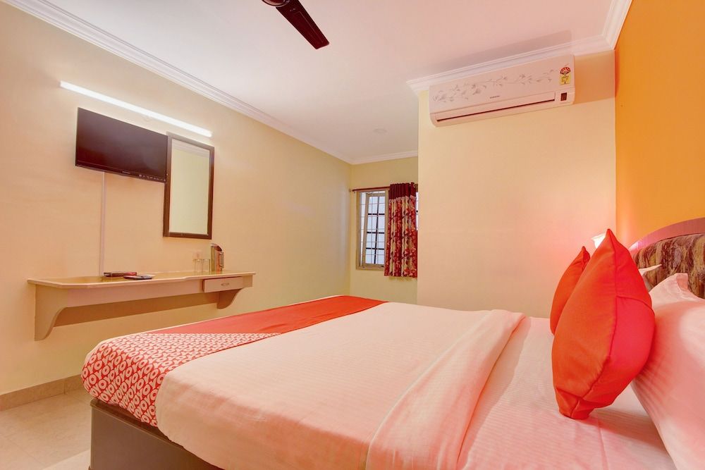 OYO 10596 Hotel Indu Double or Twin Room 7