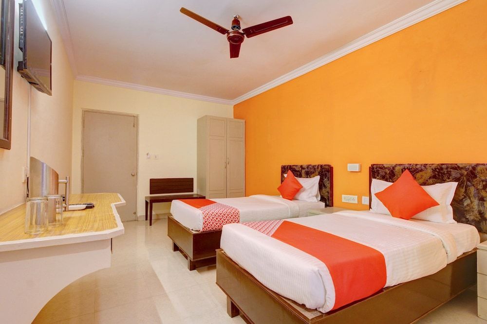OYO 10596 Hotel Indu Double or Twin Room 5